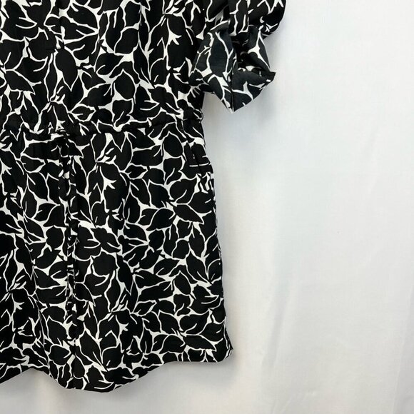 Loft Womens Romper Playsuit Black White Floral Short Sleeve Roll Tab Button 4 - Picture 9 of 11